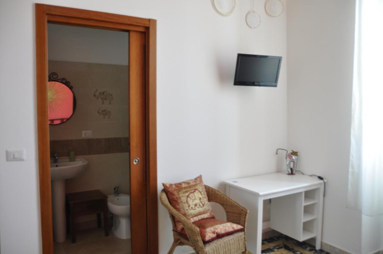Sisters House Hotel Лече Екстериор снимка