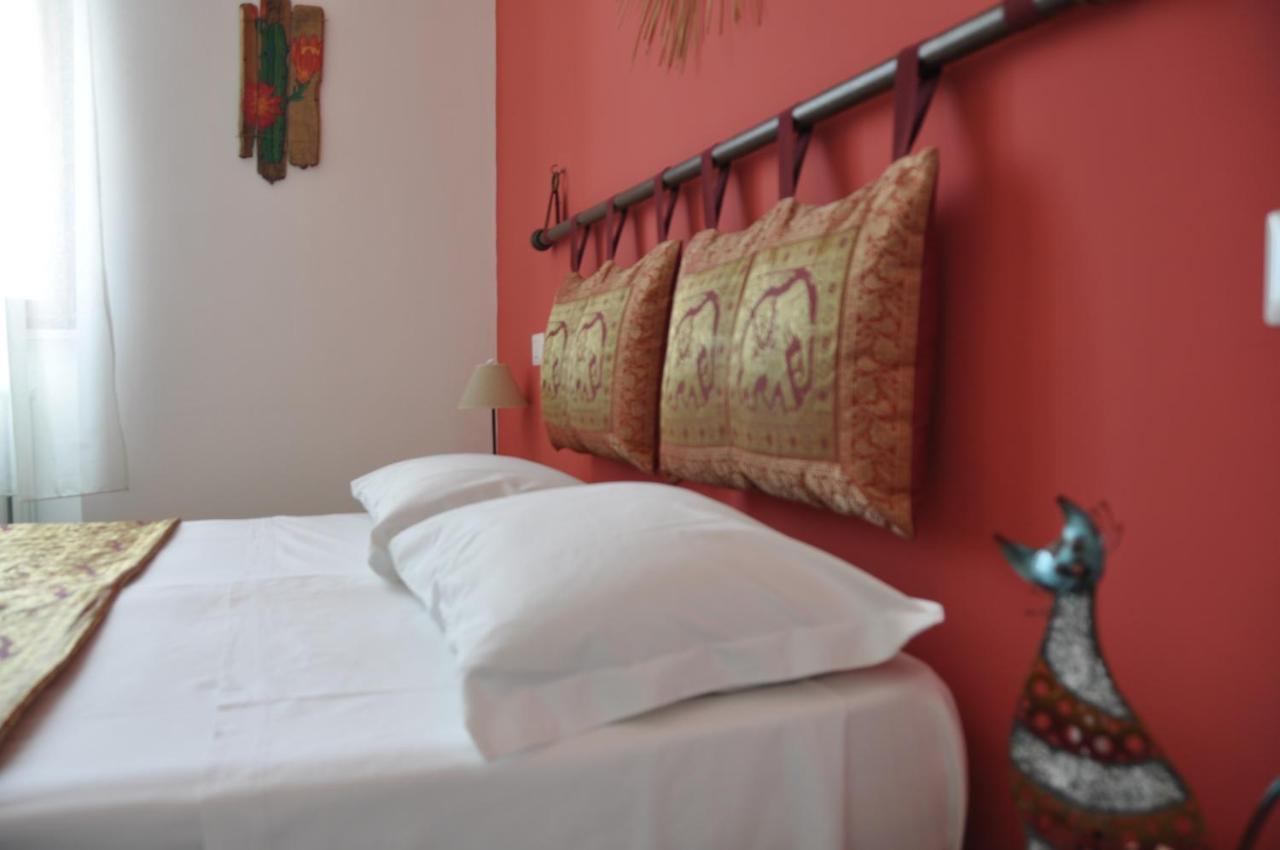 Sisters House Hotel Лече Екстериор снимка